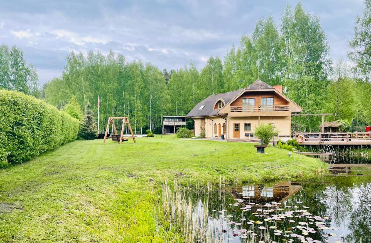 Piejuras Nams Hotel Kesterciems Bagian luar foto
